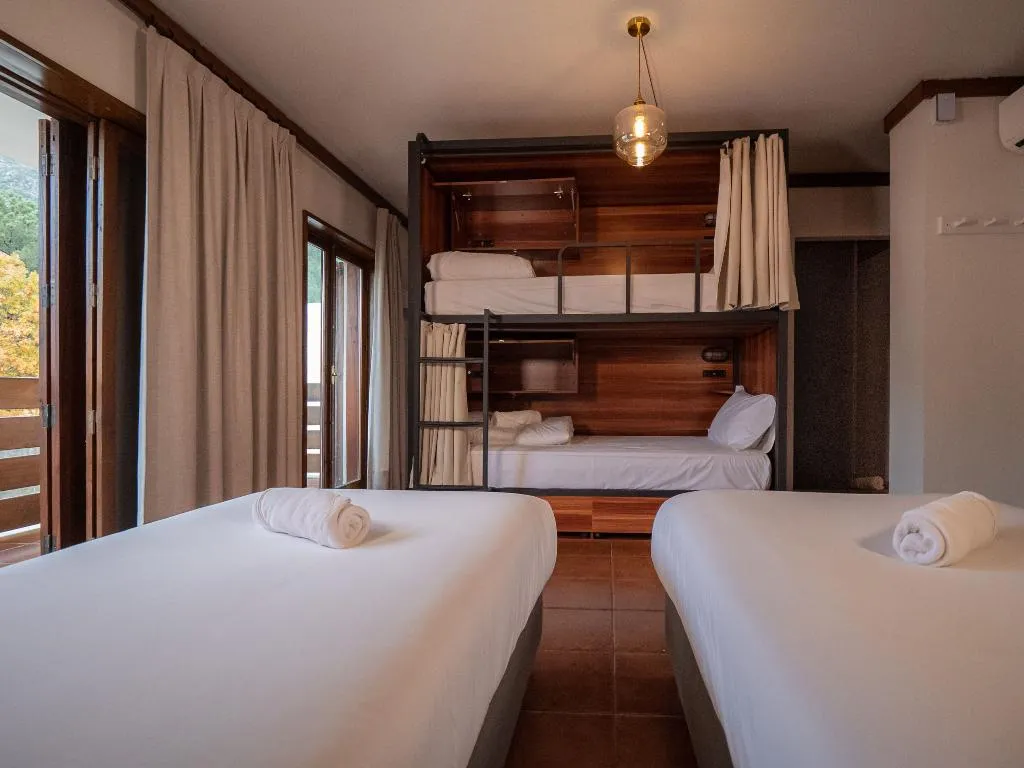 FAMILY ROOM STANDARD Room, Selina Geres, Porto
