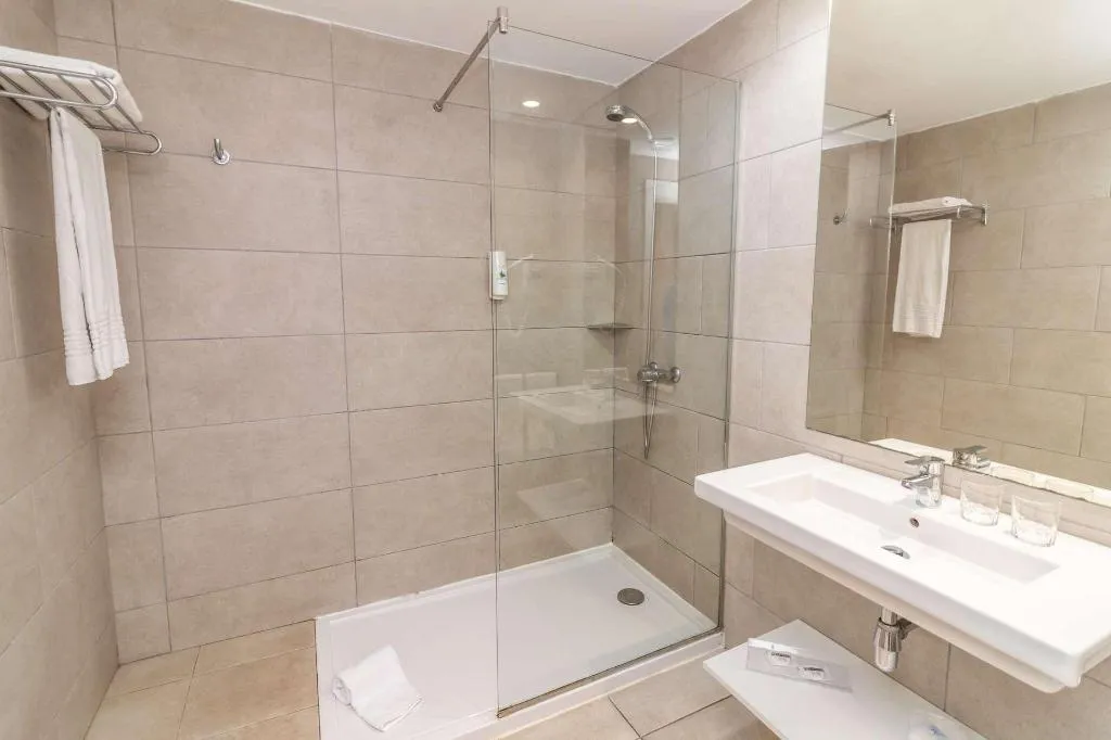 Room, Akeah Broncemar, Gran Canaria