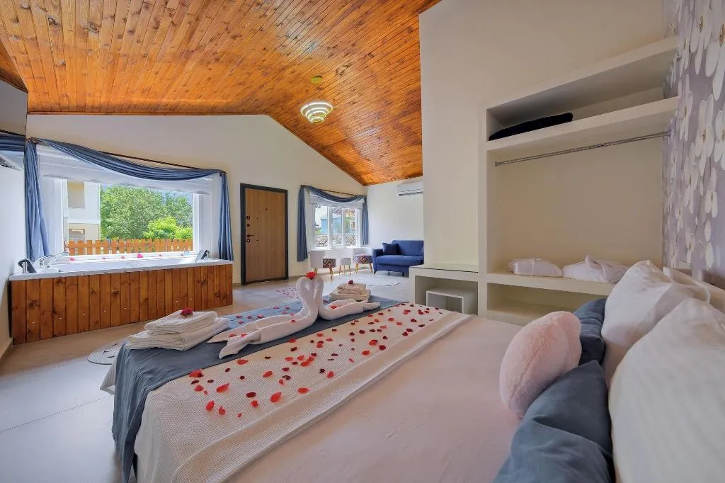 Room, Larimar Suite Hotel, Dalaman