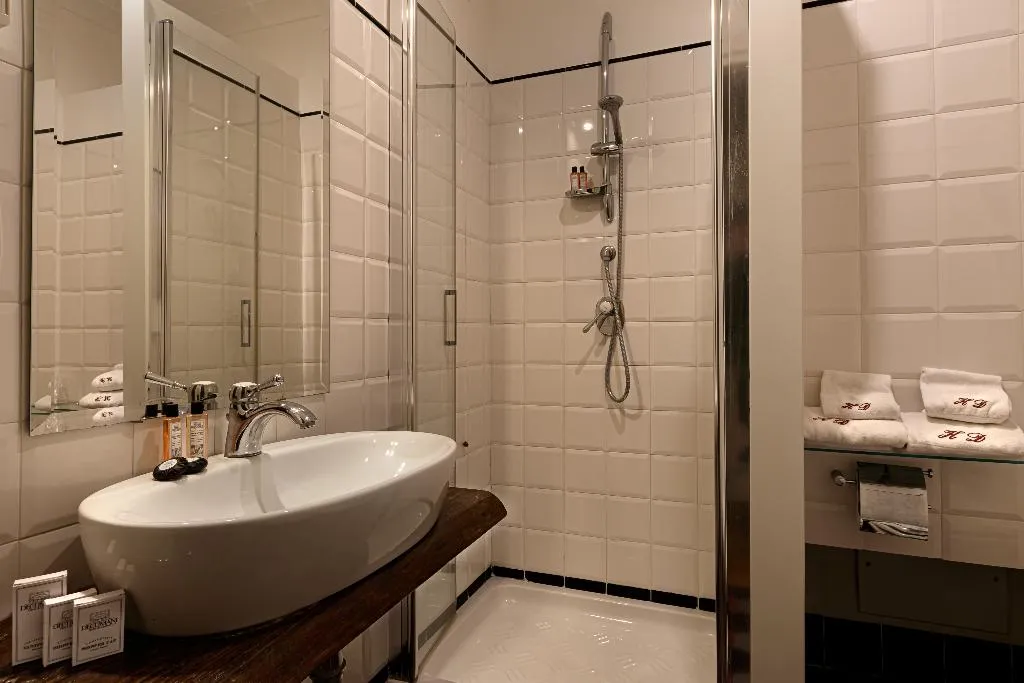DOUBLE SINGLE USE COMFORT Room, Decumani Hotel de Charme, Naples