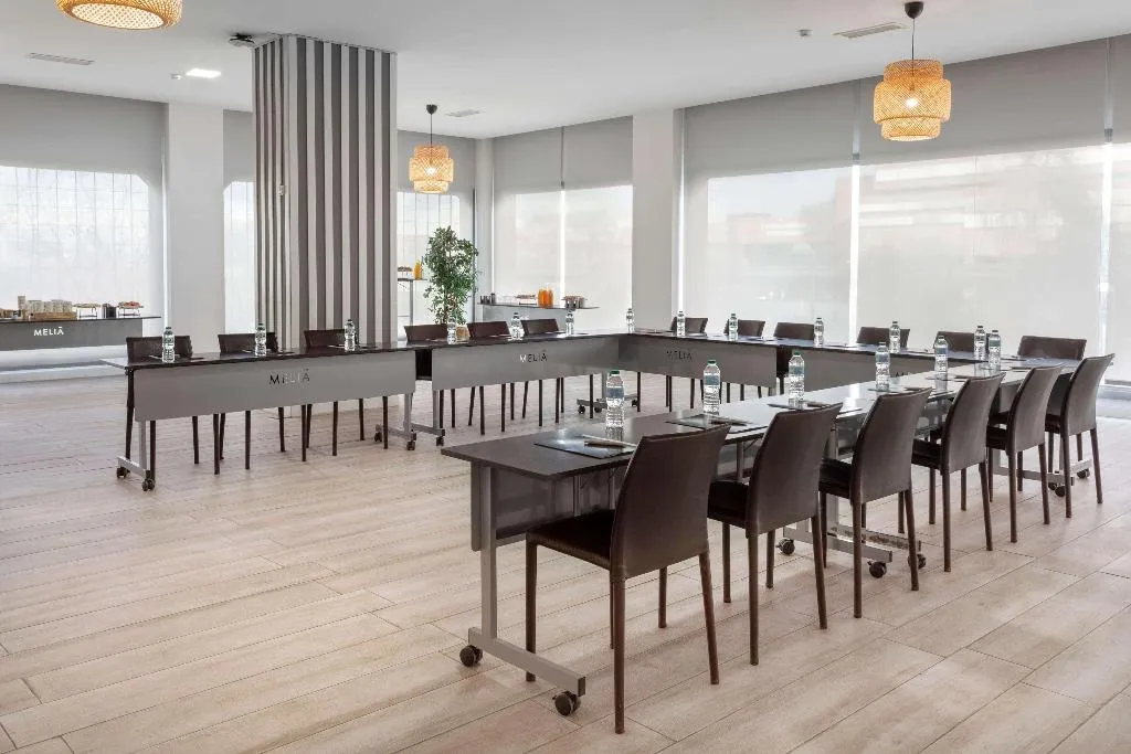 Conferences, Hotel Madrid Chamartín Affiliated by Meliá, Madrid