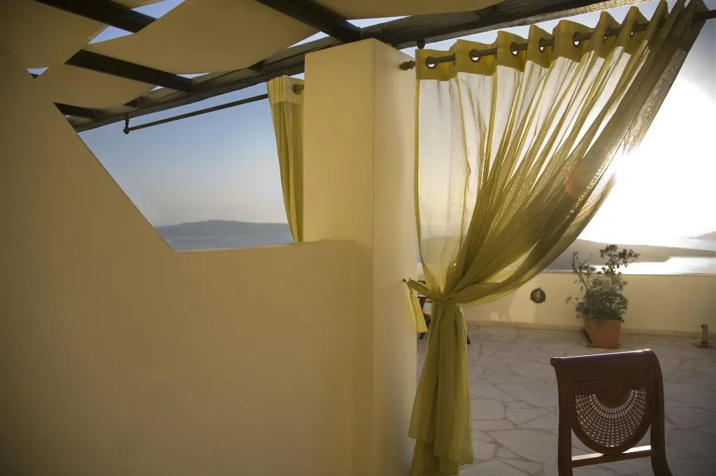 Room, Cabana 112 Cliff Suites, Santorini