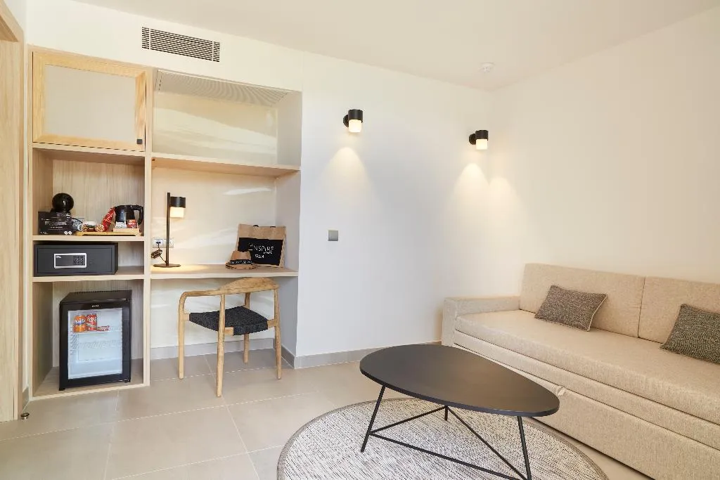 JUNIOR SUITE STANDARD Room, Invisa Hotel Club Cala Blanca, Ibiza