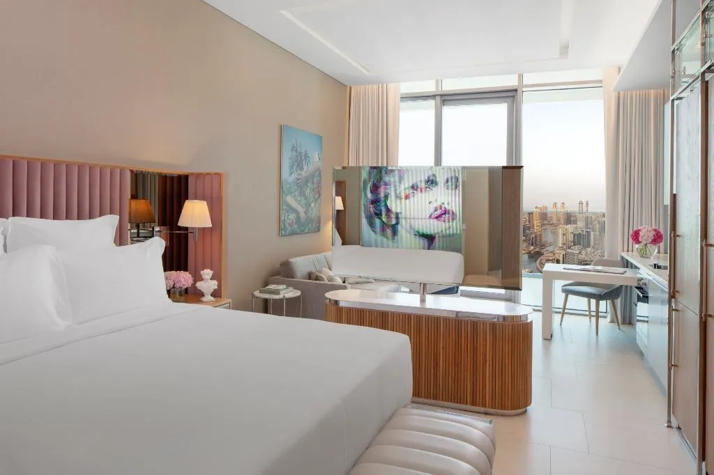 STUDIO WITH BALCONY Room, SLS Dubai Hotel & Residences, Dubai