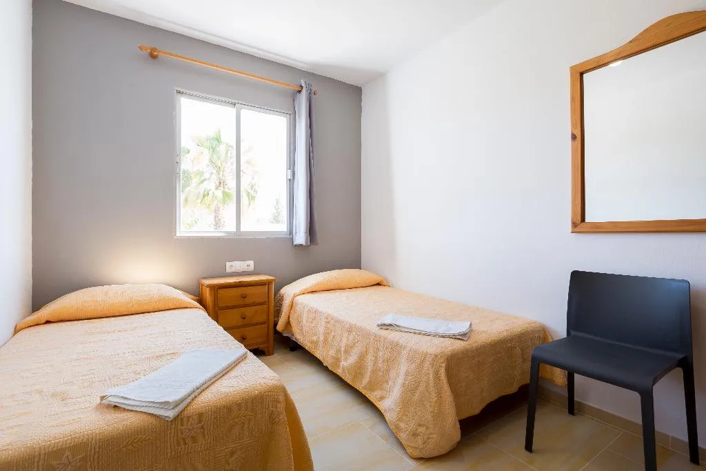 APARTMENT CAPACITY 5 TWO BEDROOMS Room, Zodiac Apartamentos, Ibiza
