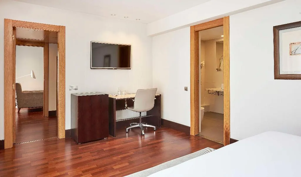 Room, NH Barcelona Stadium, Barcelona