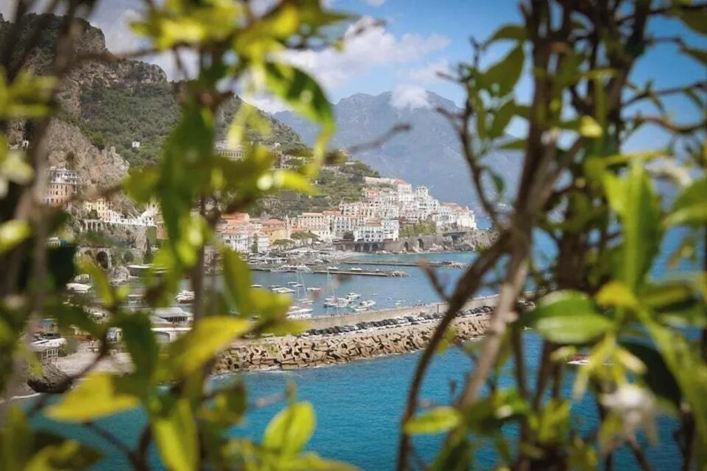 General view, Miramalfi, Naples
