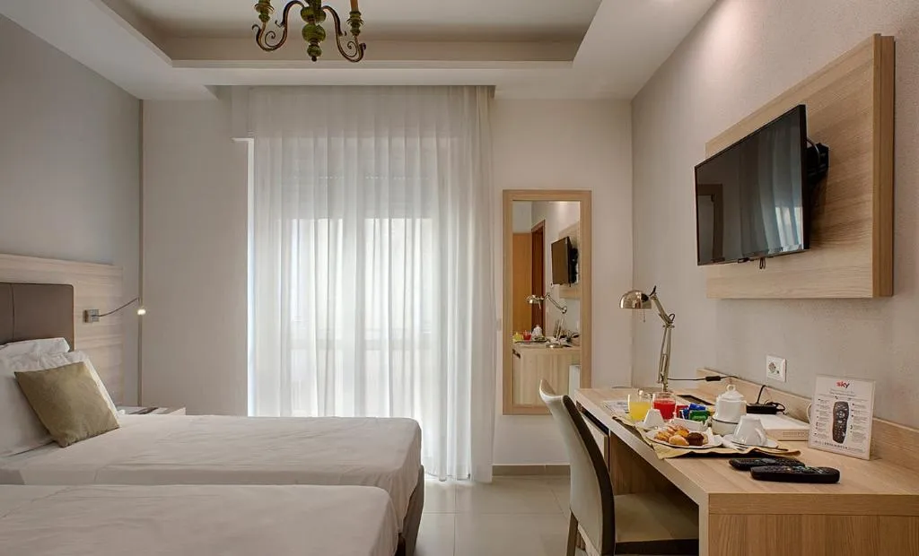 Room, American Hotel, Naples