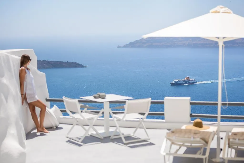 SUITE WITH PRIVATE POOL Room, Sun Rocks Boutique Hotel | Caldera View Suites, Santorini