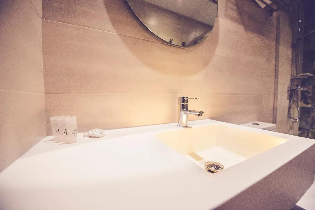 TRIPLE STANDARD Room, Marlasca, Madrid