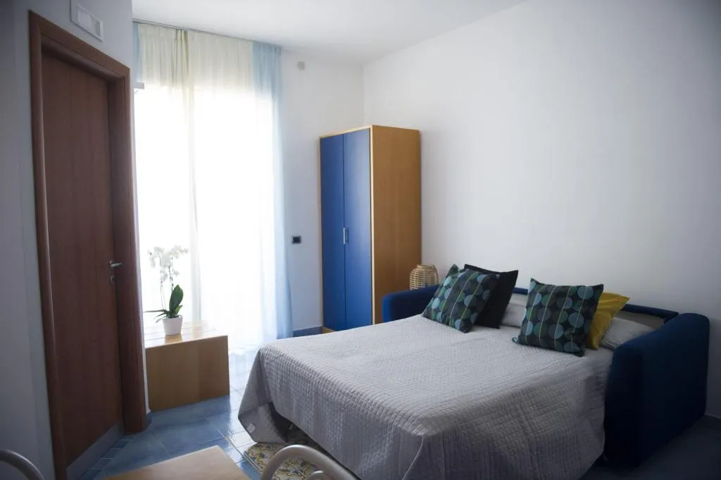 Room, Residence Panoramic, Naples