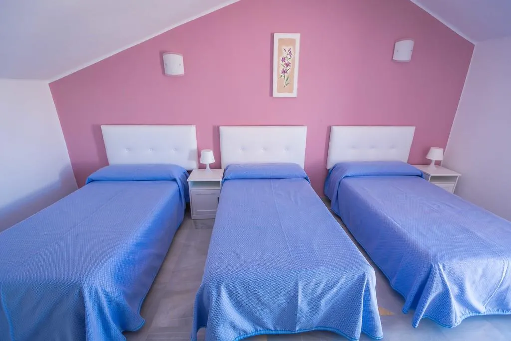 APARTMENT CAPACITY 8 THREE BEDROOMS Room, Las Rosas de Capistrano, Costa Del Sol