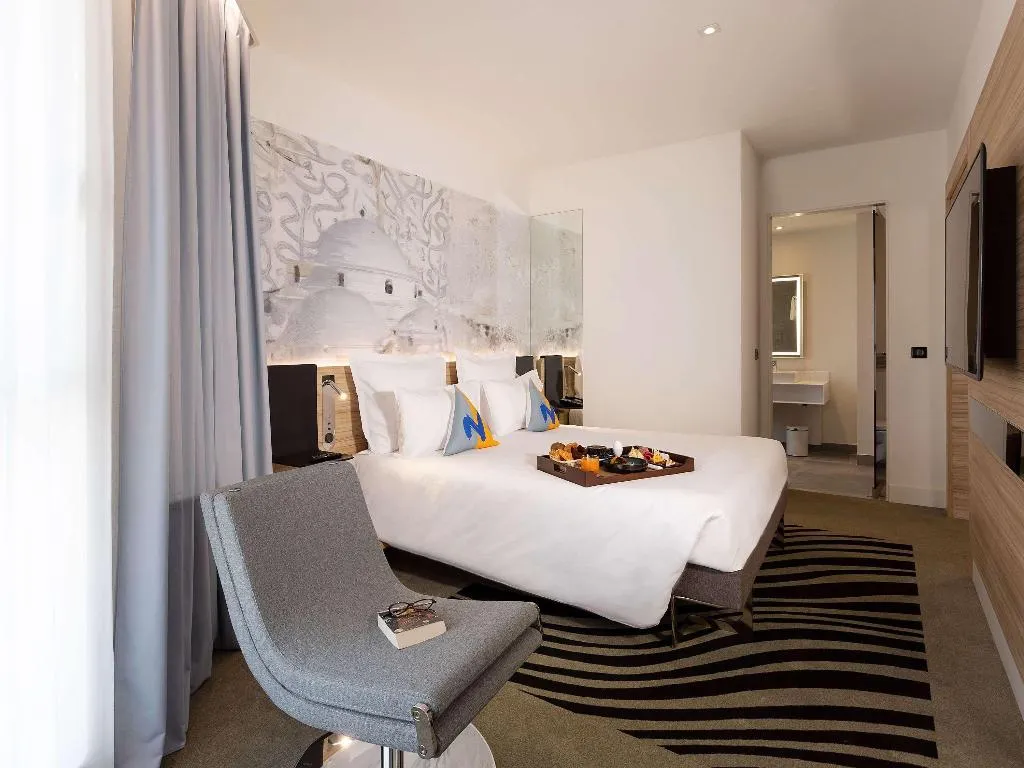 JUNIOR SUITE WITH DOUBLE BED Room, Novotel Tunis Lac, Tunisia