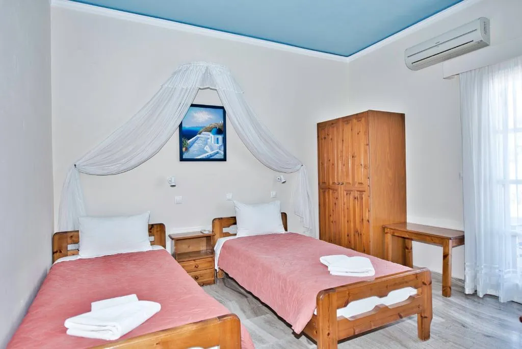 STUDIO CAPACITY 2 Room, Villa Nikos Karamolegos, Santorini