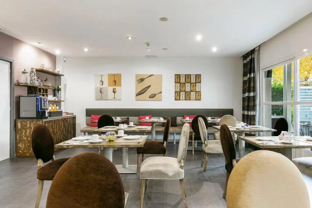 Restaurant, Globales Acis & Galatea Hotel, Madrid