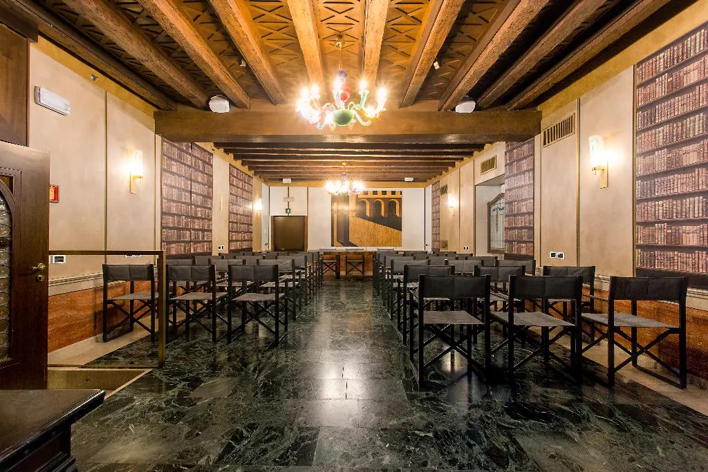 Conferences, Saturnia & International, Venice