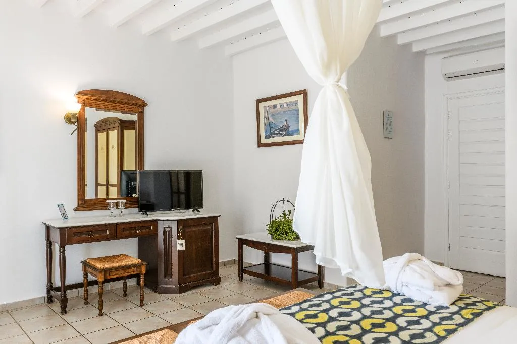 DOUBLE DELUXE WITH JACUZZI Room, Pelican Bay Art, Mykonos