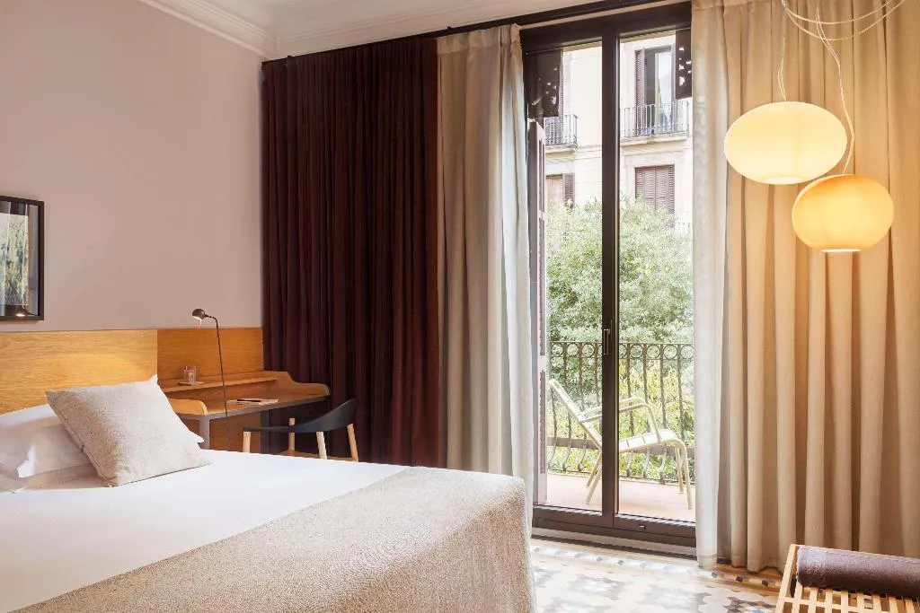 Room, Alexandra Barcelona, Curio Collection by Hilton, Barcelona