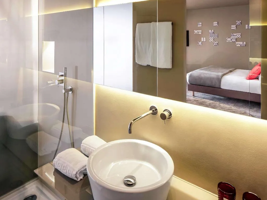 SUITE KING SIZE BED Room, Mercure Porto Centro Santa Catarina, Porto