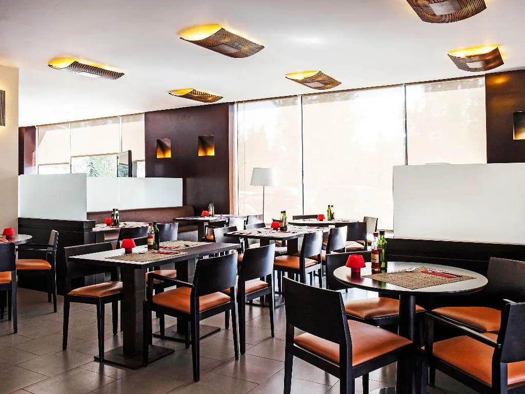 Restaurant, Ibis Barcelona Molins De Rei, Barcelona