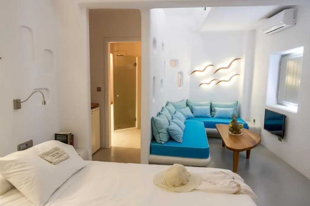 VILLA HONEYMOON Room, La Perla Villas and Suites, Santorini