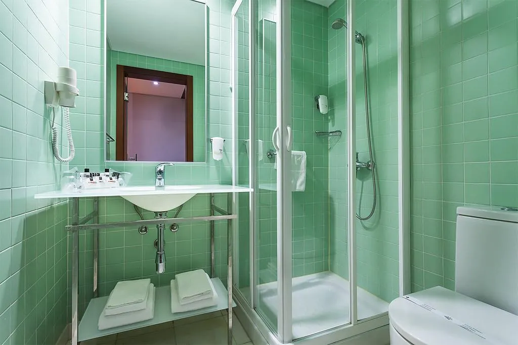 Double or Twin ECONOMY Room, HF Fenix Garden, Lisbon