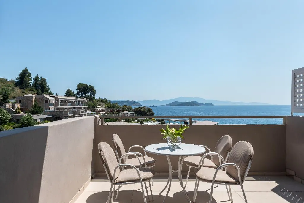 FAMILY ROOM SEA VIEW Room, Kassandra Bay Resort, Suites & SPA, Skiathos