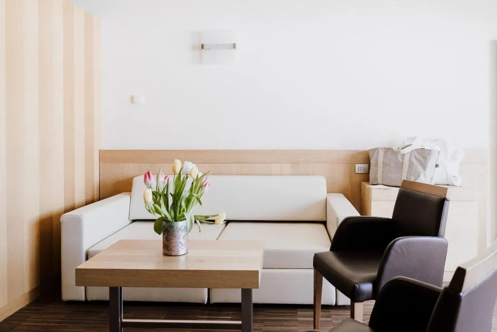 JUNIOR SUITE STANDARD Room, Lac Salin Spa & Mountain Resort, Milan