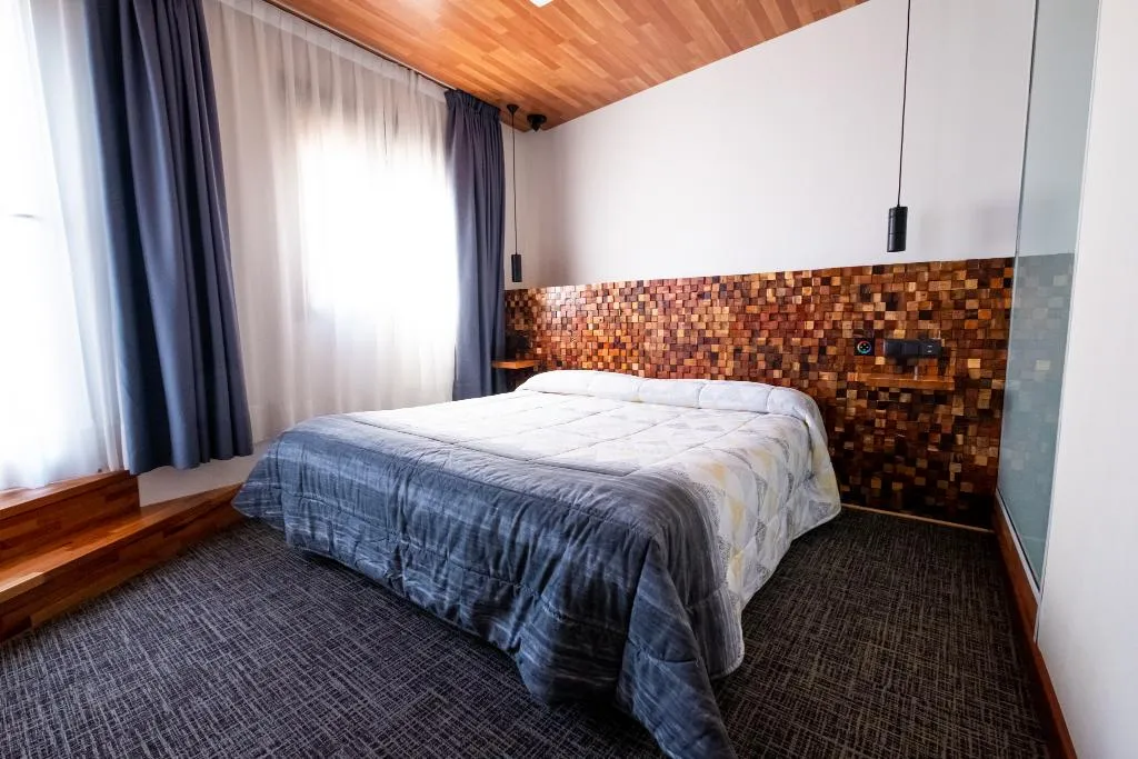 DOUBLE DELUXE Room, Far Home Bernabeu, Madrid