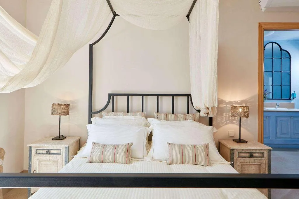 Room, Diles & Rinies, Mykonos