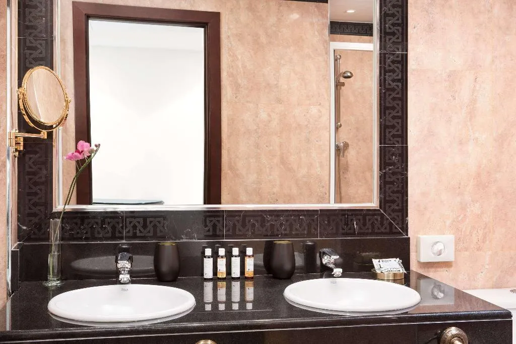 JUNIOR SUITE STANDARD Room, Melia Barajas, Madrid