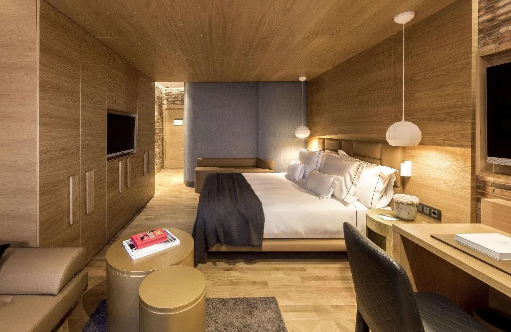 JUNIOR SUITE STANDARD Room, Monument Hotel, Barcelona