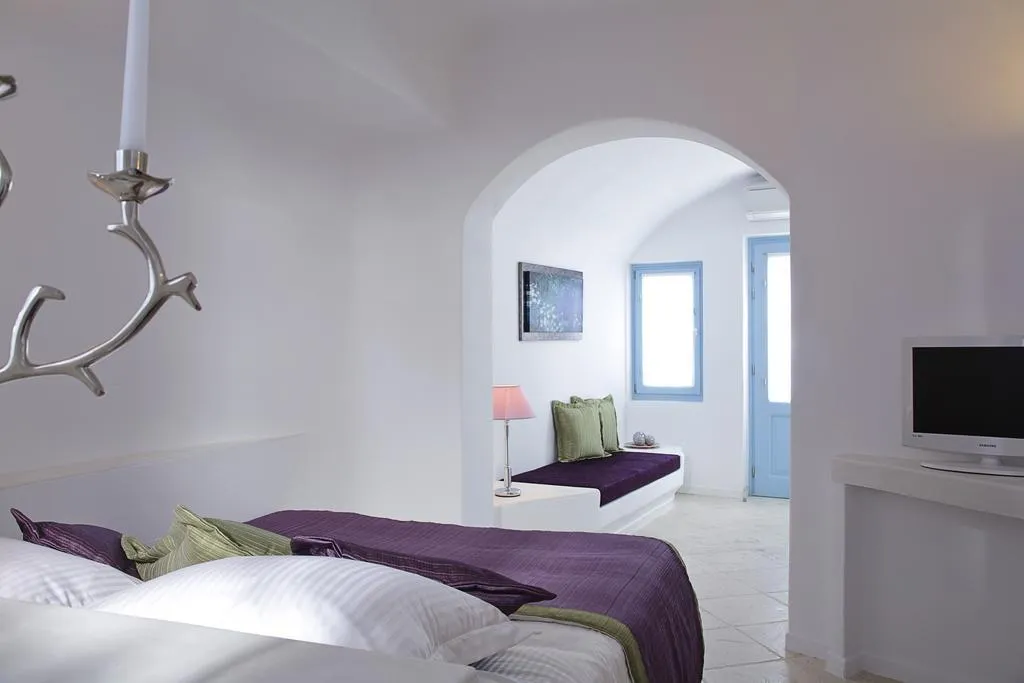 SUITE STANDARD Room, Above Blue Suites, Santorini