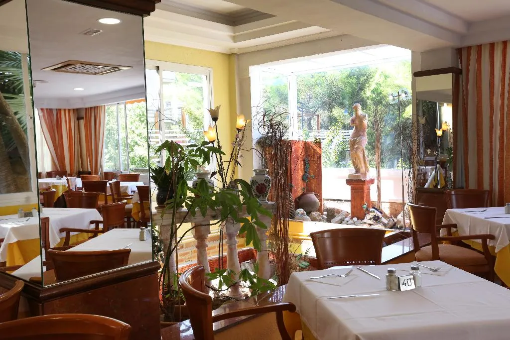 Restaurant, Manaus, Majorca