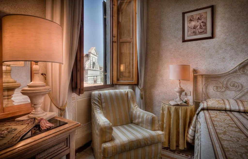 DOUBLE SUPERIOR Room, Palazzo Dal Borgo, Florence