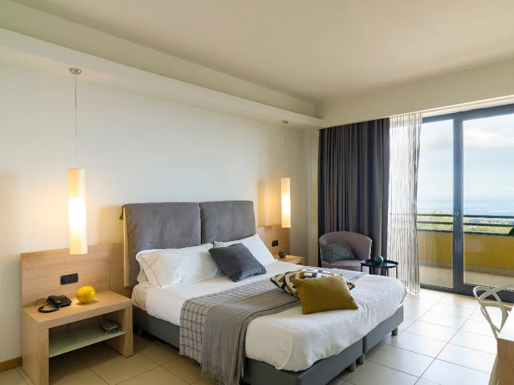 DOUBLE DELUXE Room, Esperia Palace Hotel & Resort Spa, Catania