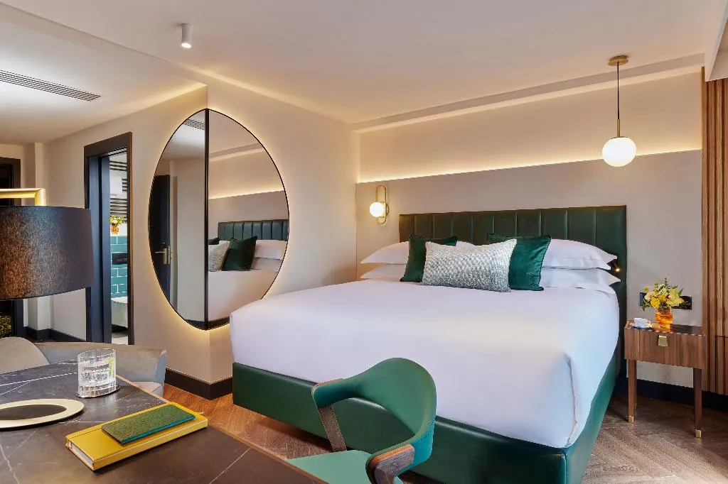 DOUBLE SINGLE USE KING SIZE BED Room, The Chancery Hotel, Dublin