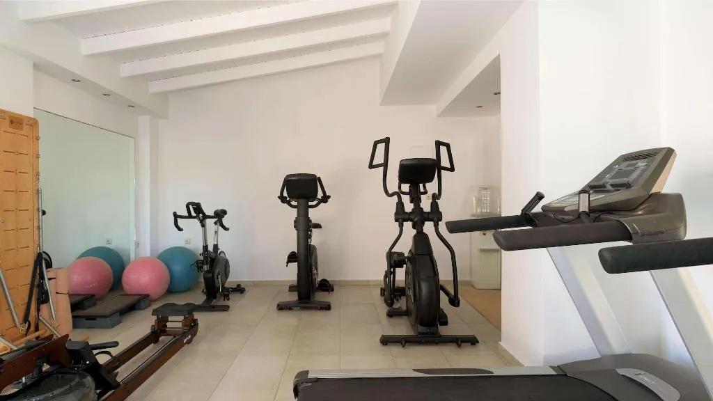 Sports and Entertainment, High Beach White, Crete