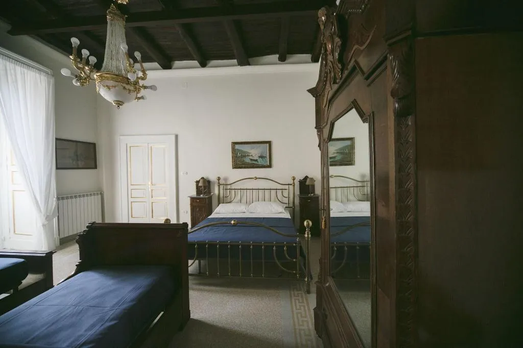 Room, Area Angioina Suites, Naples