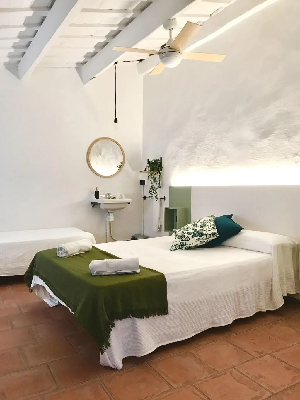 Room, Hostal L'Estrella, Costa Brava