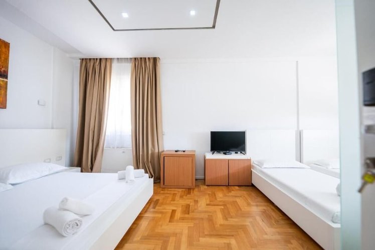 Thea Hotel, Kavaje