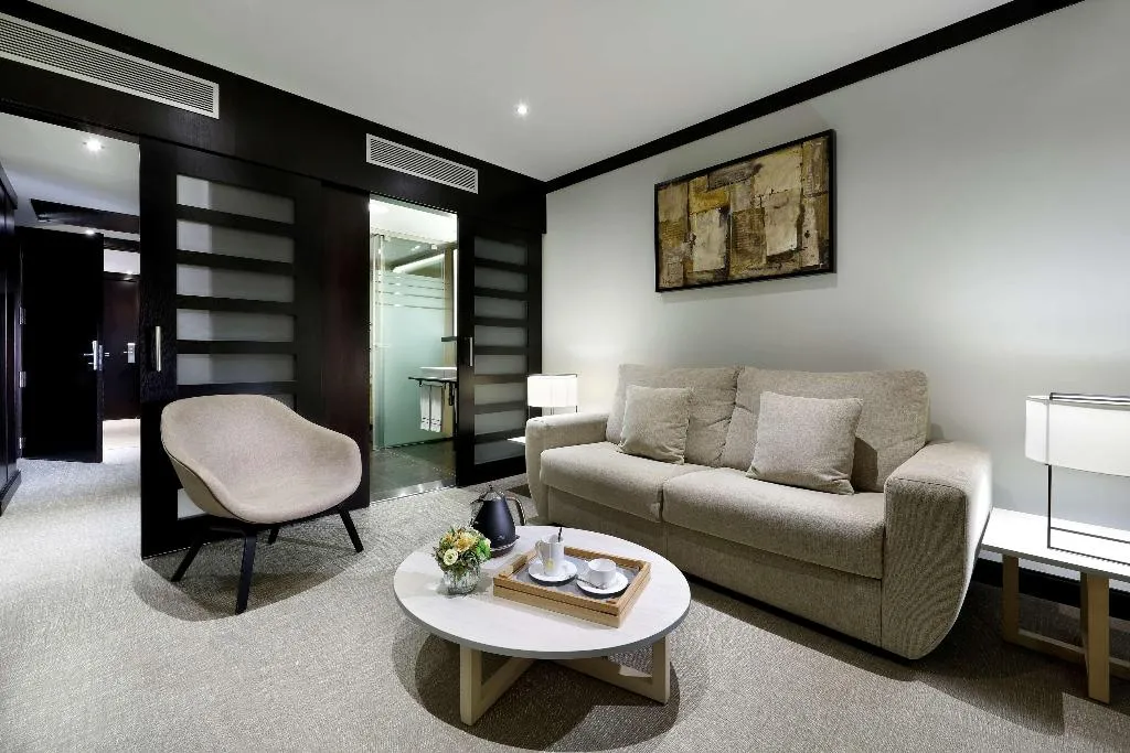 JUNIOR SUITE STANDARD Room, Melia Barcelona Sarria, Barcelona