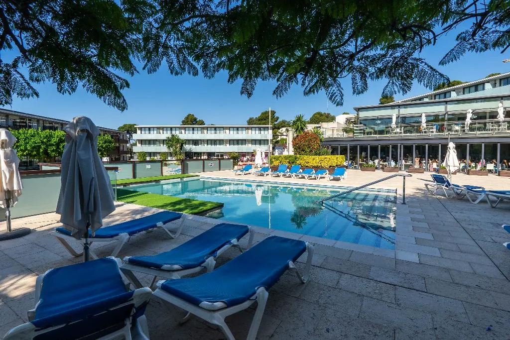 Pool, Comtat Sant Jordi, Costa Brava