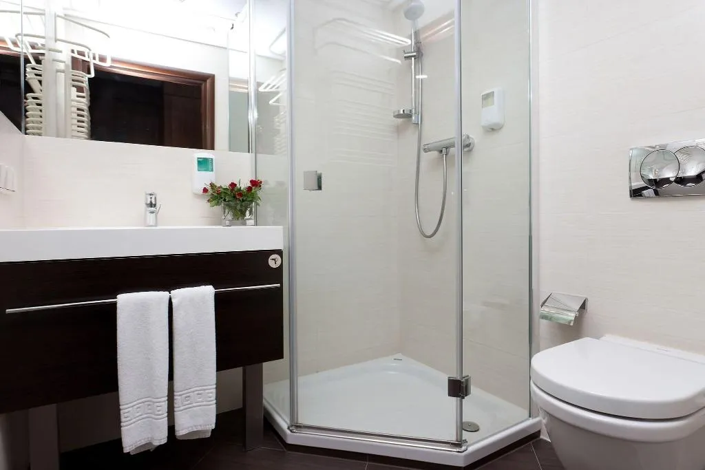 FAMILY ROOM WITH DOUBLE BED Room, Hotel Swing, Krakow