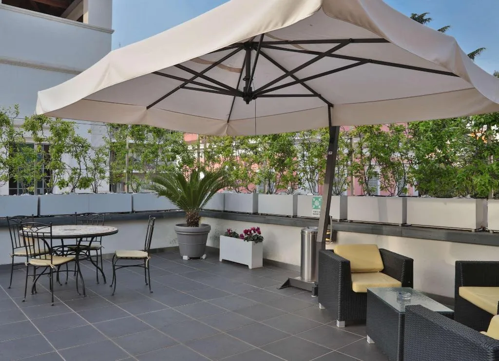 General view, Best Western Cinemusic Hotel, Naples