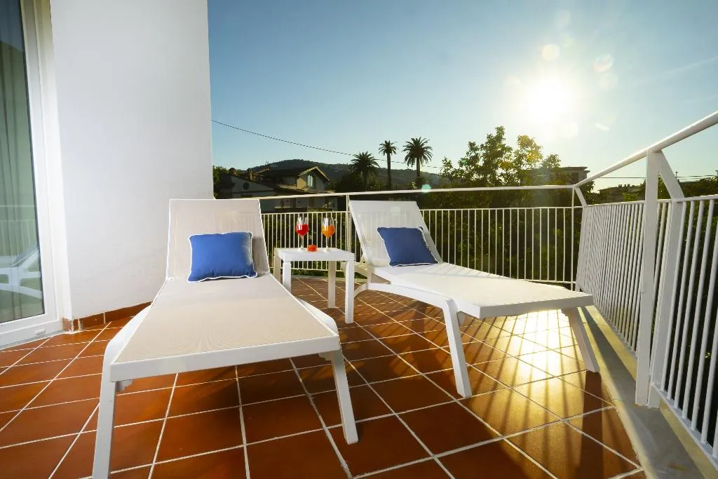 DOUBLE DELUXE WITH BALCONY Room, Villa Cettina Boutique Hotel, Naples