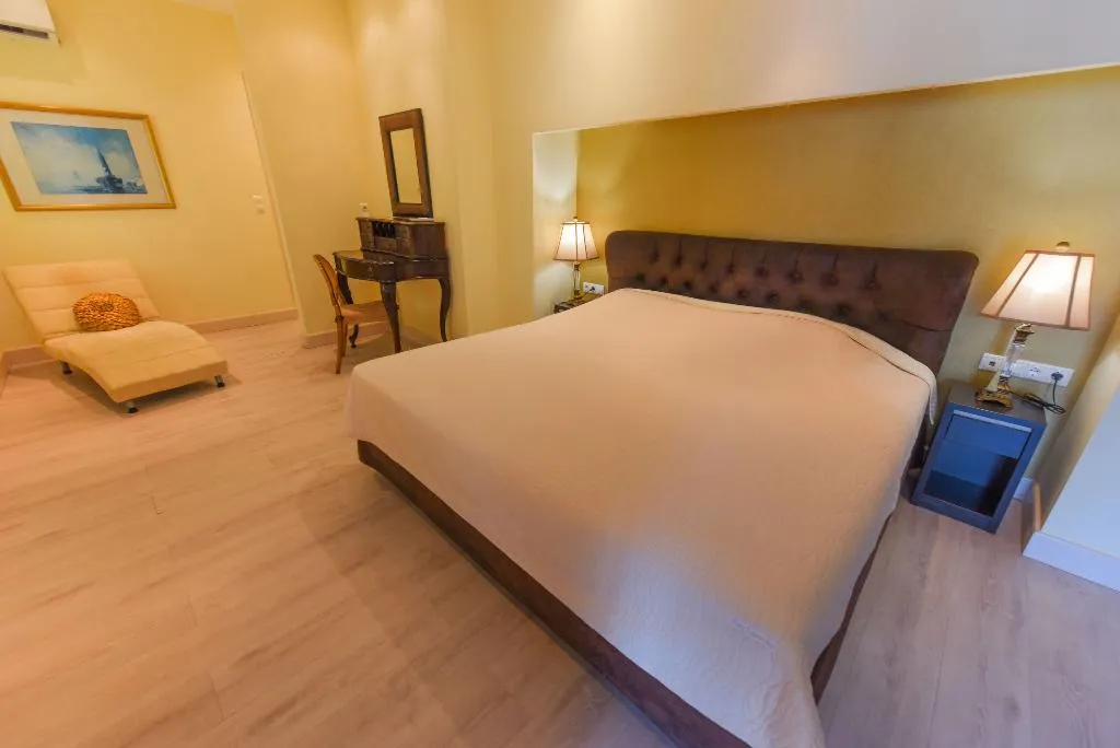 SUITE ONE BEDROOM ONE BATHROOM Room, Samos City Hotel, Samos