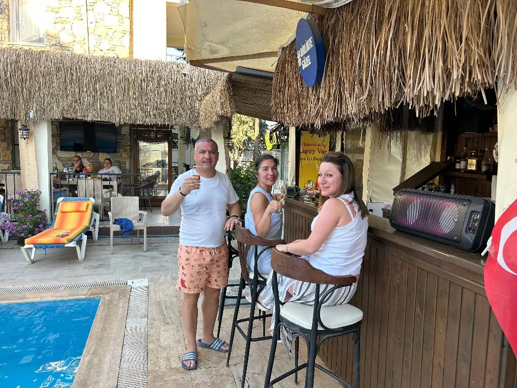 Bar, Çilek's Apart Otel, Dalaman