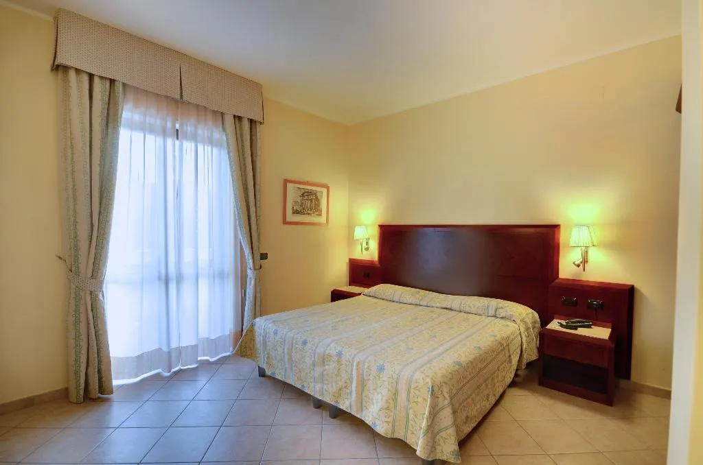 Room, Le Palme, Naples