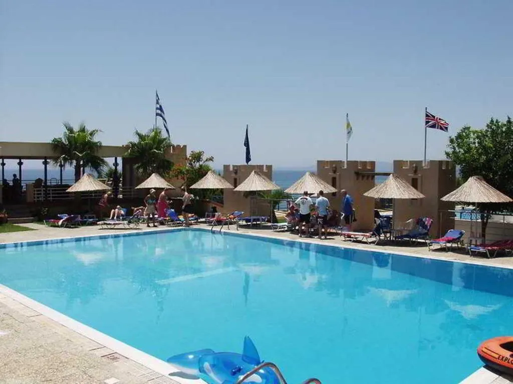 Pool, Ilyssion, Rhodes